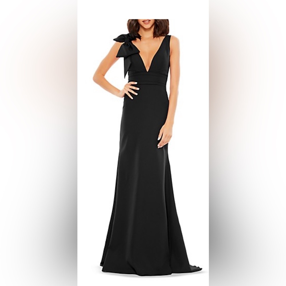 Mac Duggal Bow V-Neck A-Line Gown